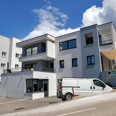 Ela Apartman Makarska